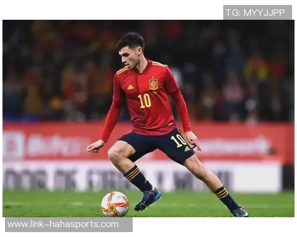 精彩足球圈:探寻绿茵场上的传奇故事与球员背后的奋斗历程 精彩足球圈:探寻绿茵场上的传奇故事与球员背后的奋斗历程